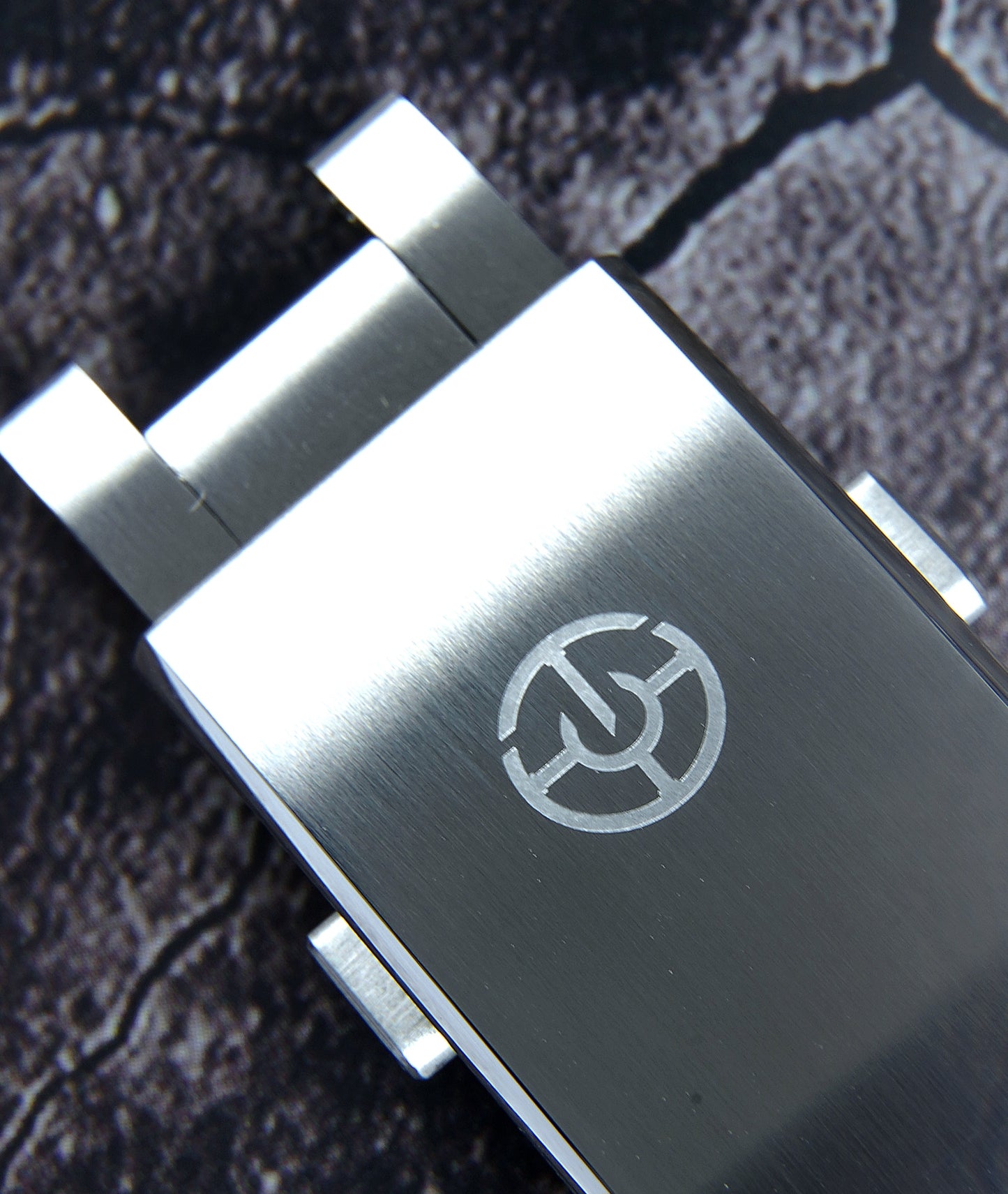 TRIAD DIVER